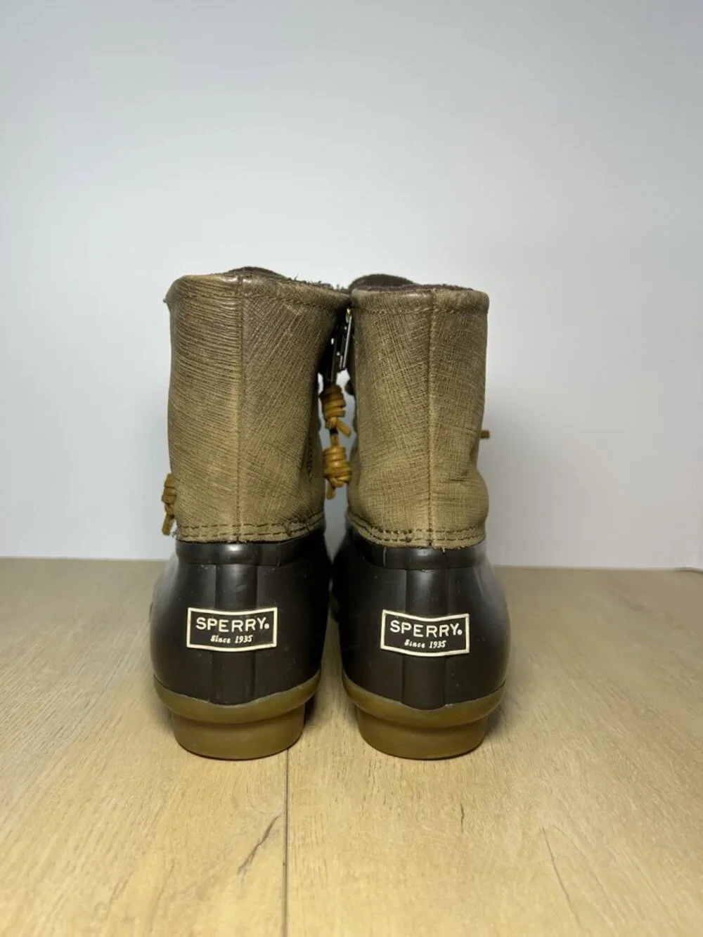 Sperry SALTWATER Women's Duck Boot Brown/Olive US Size 8